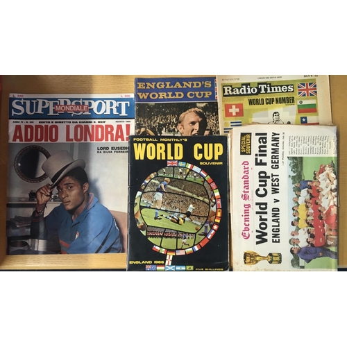 97 - 1966 World Cup Football Memorabilia: Includes magazines including one from Italy, tournament program... 