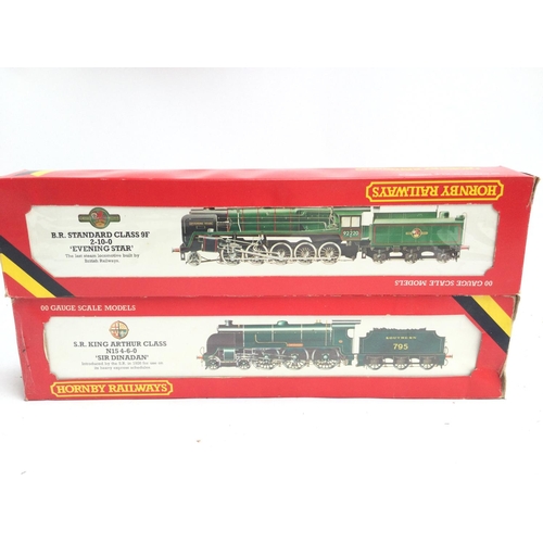 158 - 2 X Boxed 00 Gauge Hornby Locomotives a S.R. loco Sir Dinadan #R.154 and a Evening Star #R.065.