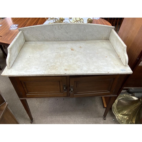 1312 - A Victorian marble topped washstand.