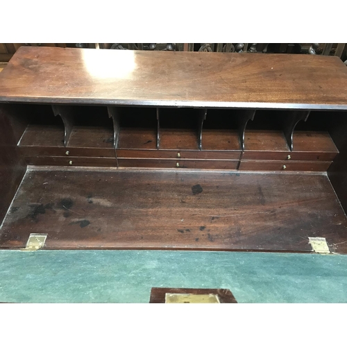1352 - A flame mahogany writing bureau 28.5x100x107.5cm