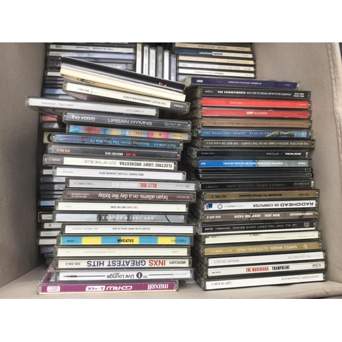 171 - A box of CDs by various artists including Oasis, Radiohead, David Bowie, Jimi Hendrix and many more.
