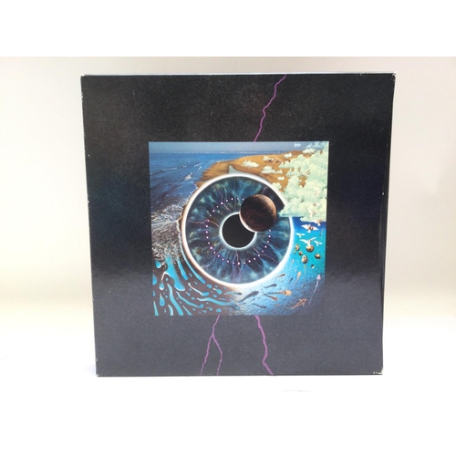 376 - A 1995 limited edition Pink Floyd 'Pulse' 4LP box set complete with 52 page hardback book.
