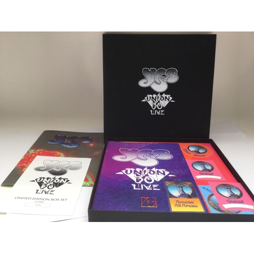 391 - A limited edition Yes 'Union 30 Live' vinyl box set complete with inserts.