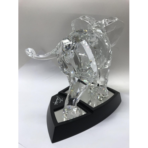 1047 - A cased Swarovski limited edition Elephant with stand. 01962/10000, together with Certificate of Aut... 