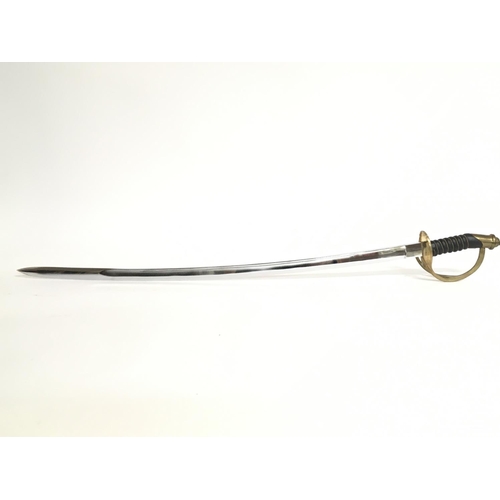 1582 - A French Heavy Calvary sword with a 83cm long blade, leather grip and scabbard. This lot cannot be p... 