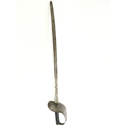 1595 - A 1899 Pattern British Cavalry Troopers Sword by Enfield, with scabbard. 105cm long in total. This l... 