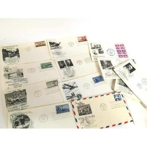 1695 - A box containing 1950s American first day covers