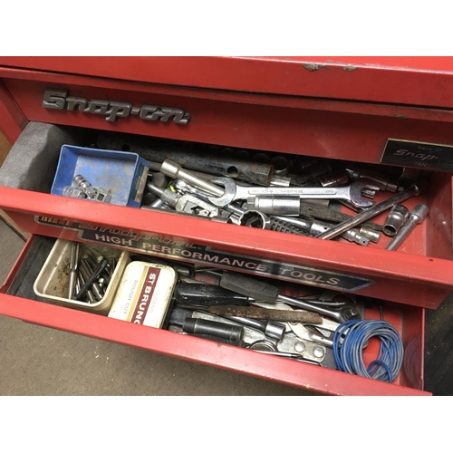 1826 - A Vintage 3 piece Snap-On tool cabinet including various tools and equipment including a Snap On 40 ... 