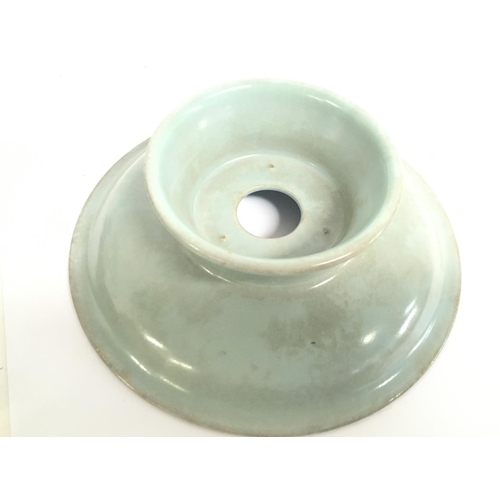 815 - A Chinese export celadon stand 5cm tall 18.5cm wide. This lot cannot be posted