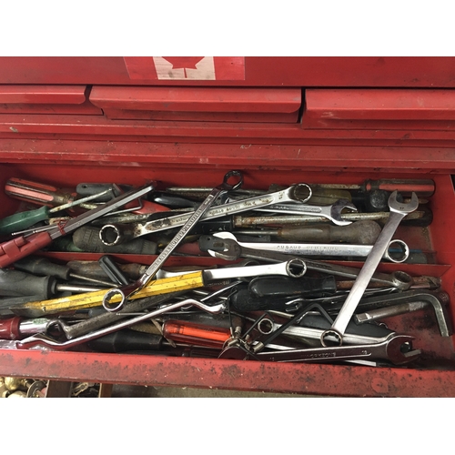 1826 - A Vintage 3 piece Snap-On tool cabinet including various tools and equipment including a Snap On 40 ... 