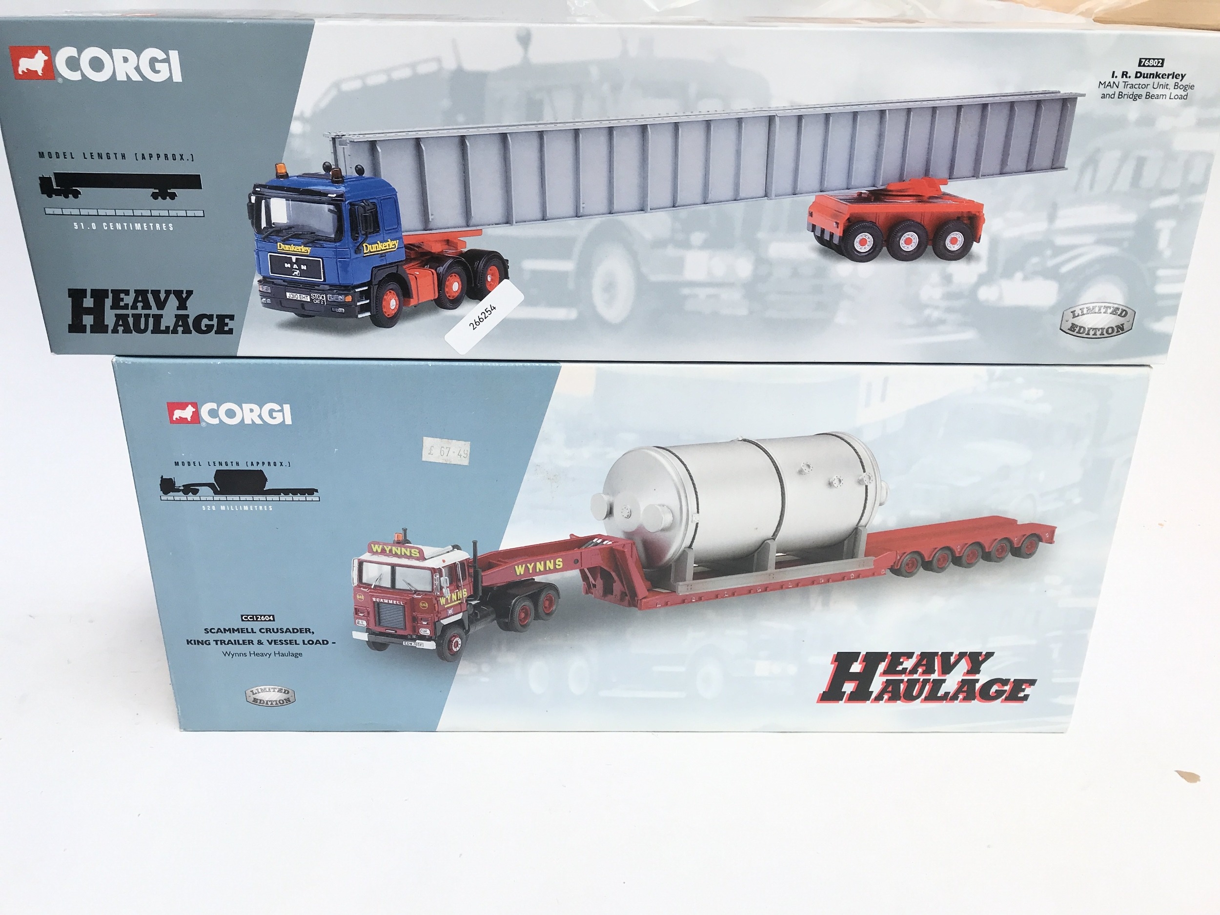 2 X Boxed Corgi Heavy Haulage Vehicles. #s 76802 an CC12604. 2 X Boxed Corgi Heavy Haulage Vehicles. #s 76802 an CC12604.