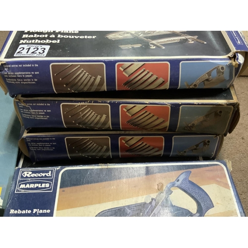 A good collection of Record carpentry tools to include x2 778 Rebate