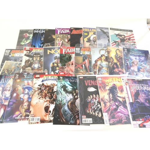 117 - A box containing approximately 250 comics. Various titles to include Marvel and DC. No Reserve.