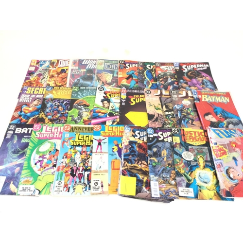 139 - A box containing approximately 150 comics. Various titles to include marvel and DC.