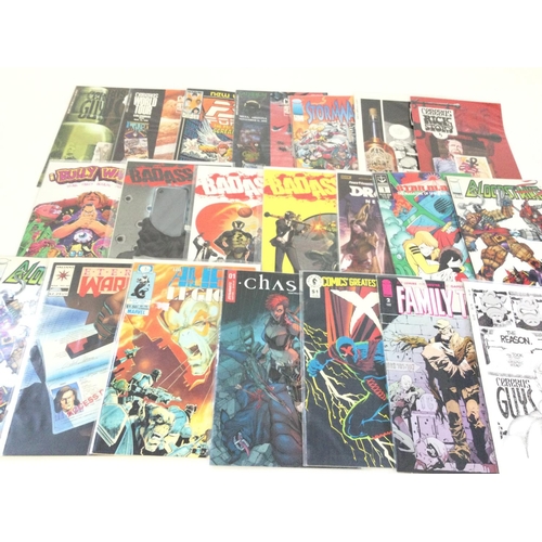 31 - A box containing approximately 175 comics. Various titles to include DC and Marvel.