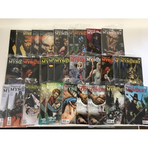 52 - A box containing approximately 200 comics of various variants. No reserve.