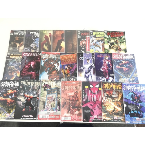 59 - A box containing approximately 100 comics. Various titles including Marvel and DC. No reserve.