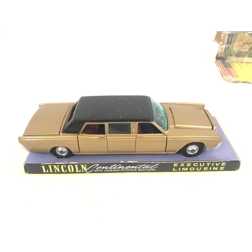 170 - A Boxed Corgi Lincoln Continental. #262.