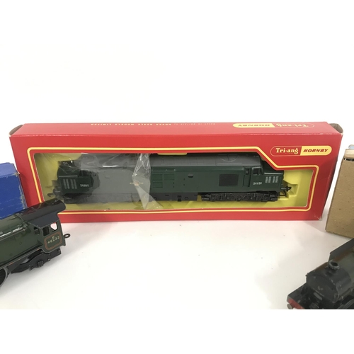 171 - A Boxed Tri-Ang 00 Gauge Co-Co Diesel locomotive #R.752. A Boxed Hornb-Dublo Duches Of Montrose #EDL... 