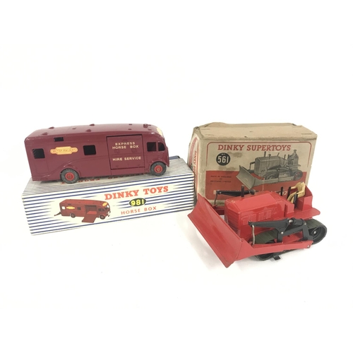 182 - A Boxed Dinky Horse Box #881. And a Blaw Knox Bulldozer #561 a/f.