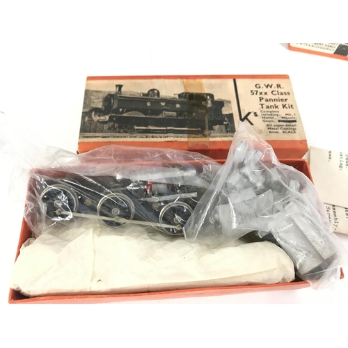 241 - A Collection of 00/H0 Locomotives and Model Kits.