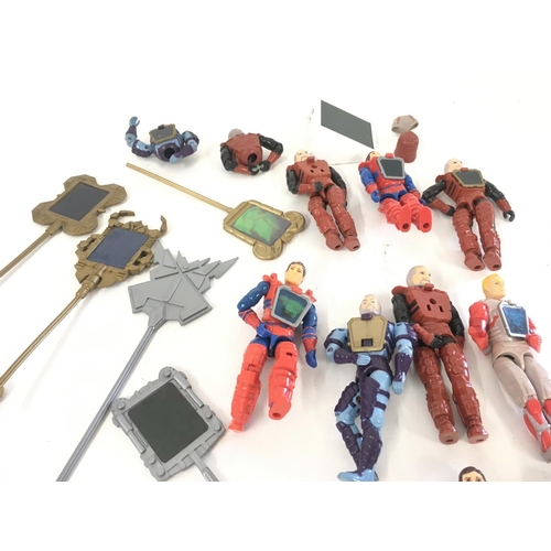 32 - A collection of Visionaries figures and parts