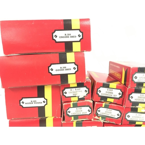 394 - A Collection of 00 Gauge Accessories. No Reserve.