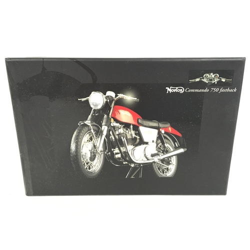401 - A Boxed Minichamps Norton Commando 750 Flashback 1968. Red.