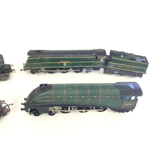 508 - A box containing 4 Hornby 00 Gauge locomotives. To include Mallard 60022. Princess Victoria 46205. K... 