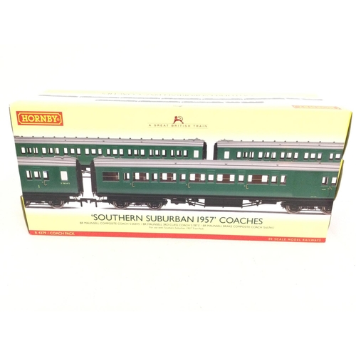 519 - A Boxed Hornby 0 Gauge Southern Suburban 1957 COACHES #R4379.