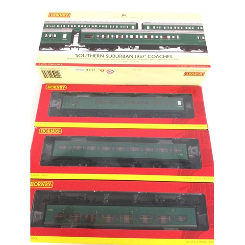 519 - A Boxed Hornby 0 Gauge Southern Suburban 1957 COACHES #R4379.