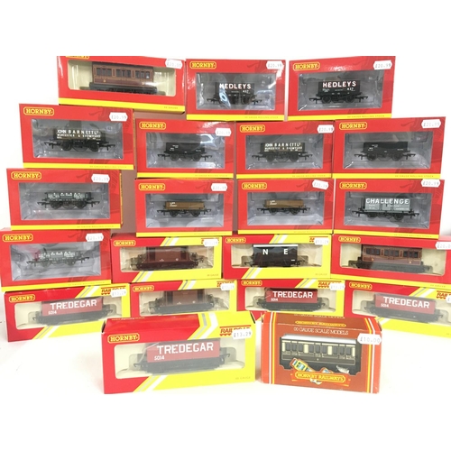 584 - A Collection of Boxed 00 Gauge Wagons including Hornby. Oxford. Bachmann.Dapol.