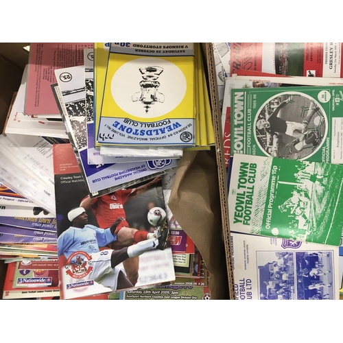 238 - Non League Football Programmes: From the 70s onwards with hundreds of different clubs and competitio... 