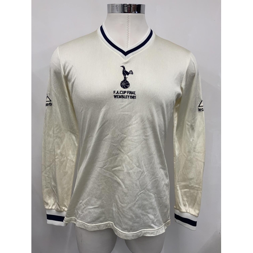 25 - Tottenham 1981 FA Cup Final Match Worn Football Shirt: White long sleeve Le Coq De Sportif number 4 ... 