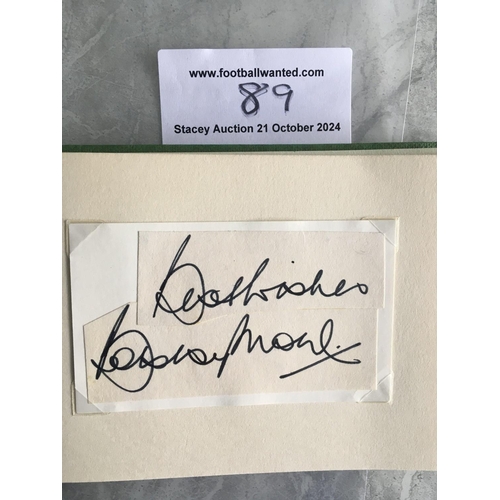 89 - 1966 World Cup Complete England Squad Football Autographs: Original green World Cup Willie autograph... 