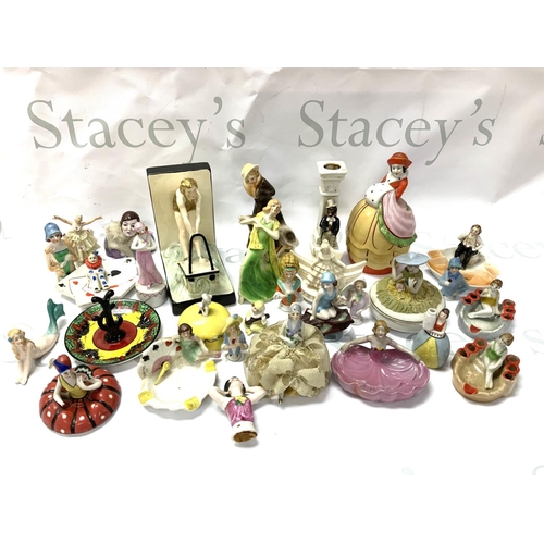 1030 - A collection of vintage porcelain pin dolls etc. (D) varying conditions.