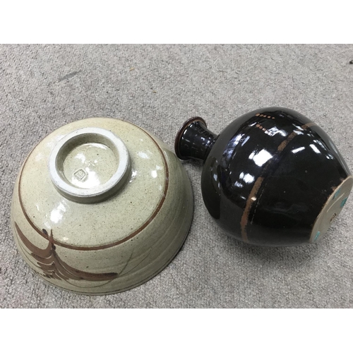 1077 - A David Leach bottle vase and an earthenware bowl-23cm