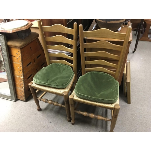 1264 - Elm ladder back dining chairs with a modern oak table, dimensions 106x74x74 cm