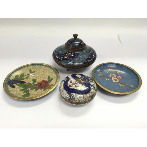 805 - Four Cloisonne items comprising two circular potS and covers and two small dishes (4). Shipping cate... 