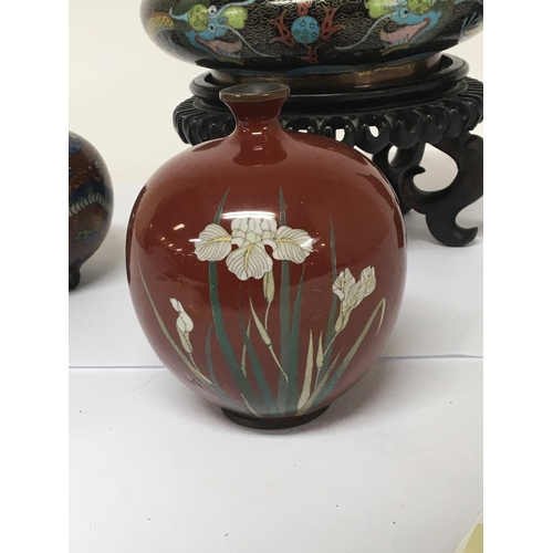 811 - A Quality Japanese Cloisonne vase Deco with flowers on a red ground other Cloisonne a bowl on a hard... 