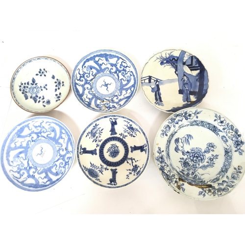 836 - A Collection of late 19th century Chinese porcelain blue and white plates with floral and dragon des... 