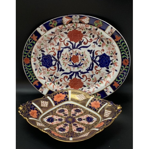 960 - An Early Crown Derby platter 29.5cm x 25cm together within a later Royal crown derby dish. (D) NO RE... 