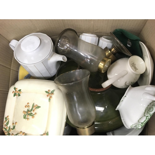 994 - A collection of ceramics including a Royal Semi porcelain tureen, Rosenthal coffee set. This lot can... 