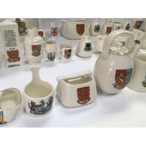 995 - A collection of 46 items of WH Goss ware with various crests and model shapes. NO RESERVE