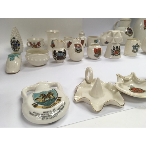 997 - A collection of 38 items of WH Goss ware with various crests and model shapes. NO RESERVE