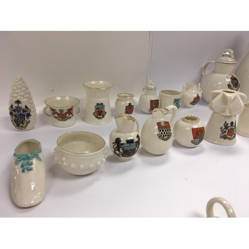 997 - A collection of 38 items of WH Goss ware with various crests and model shapes. NO RESERVE