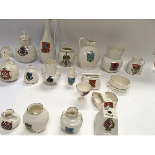 997 - A collection of 38 items of WH Goss ware with various crests and model shapes. NO RESERVE