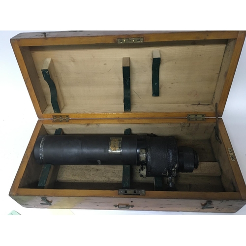 1547 - A British Military Prismatic Monocular gunsight in a fitted box.