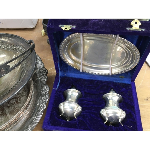 1807 - A large box of assorted silver plate and other metal items. NO RESERVE