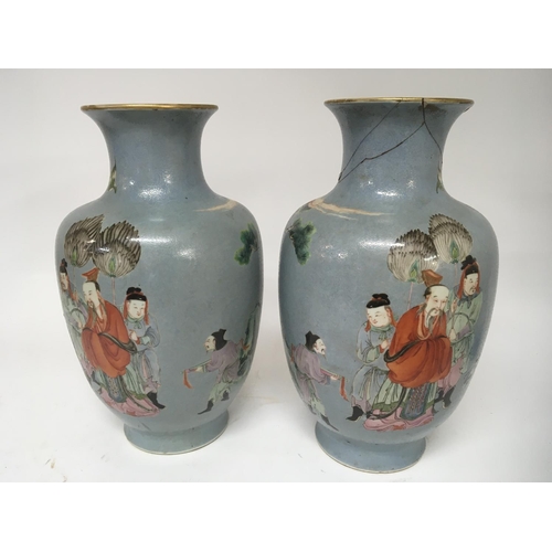 811 - A Pair of Chinese Export porcelain vases. With four caricature marks Yongzheng 1723-1736. Considered... 